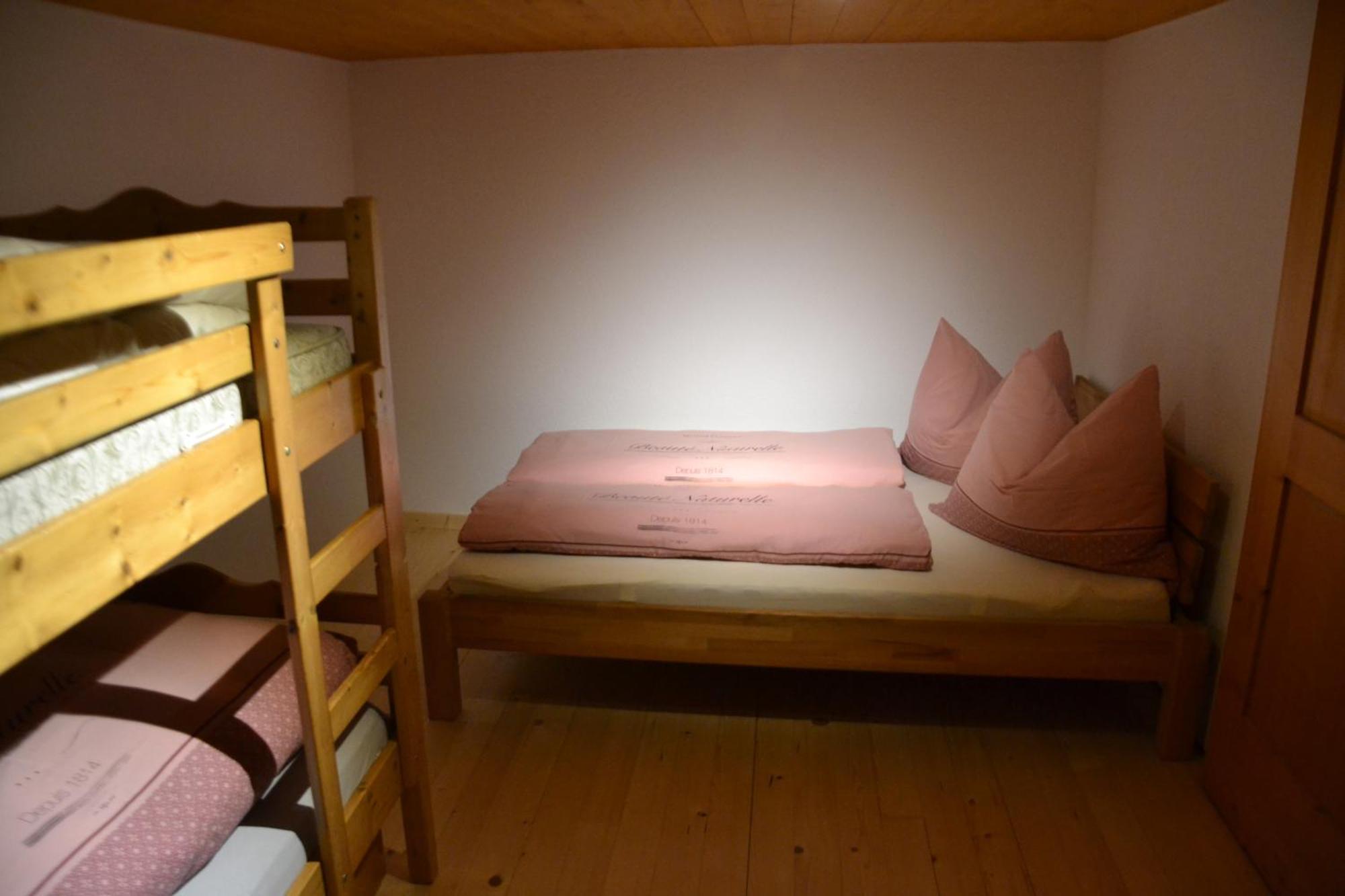 Sunnaschi Appartements - Wohnungen Oder Gesamt Als "Huette" 拉特恩斯 外观 照片